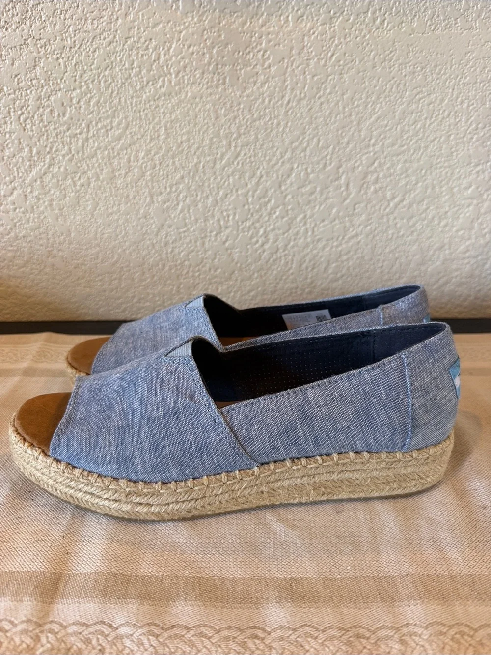 TOMS Blue Chambray Open Toe Platform Alpargatas